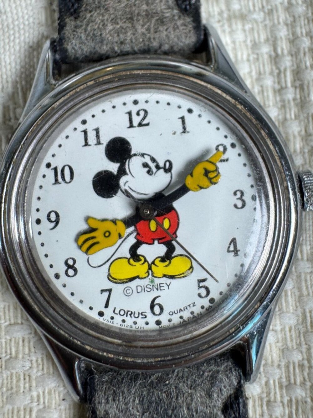 Vintage Lorus Disney Mickey Mouse Quartz Watch Japan Made w Worn Strap Retro